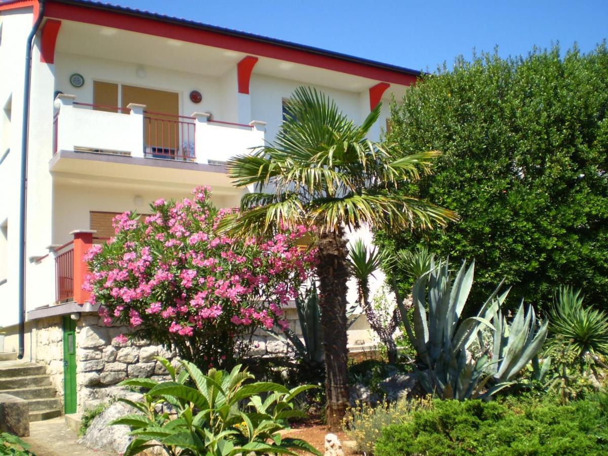 Apartments Natasa Krk Town Extérieur photo