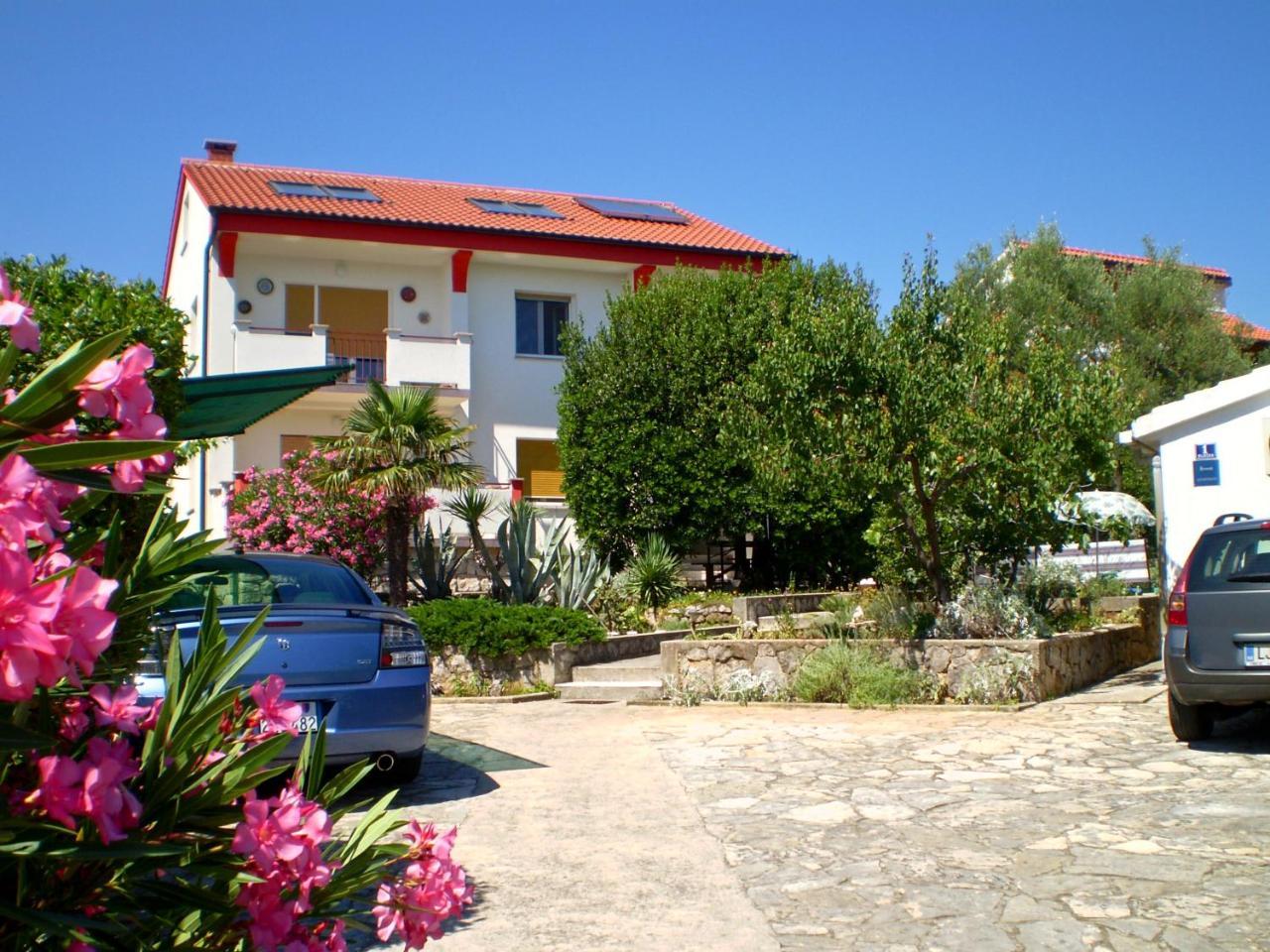 Apartments Natasa Krk Town Extérieur photo